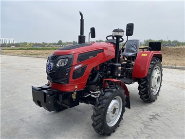 Tarracóirí Feirme 24hp Tarracóir Ar Díol san Úcráin Díol Te